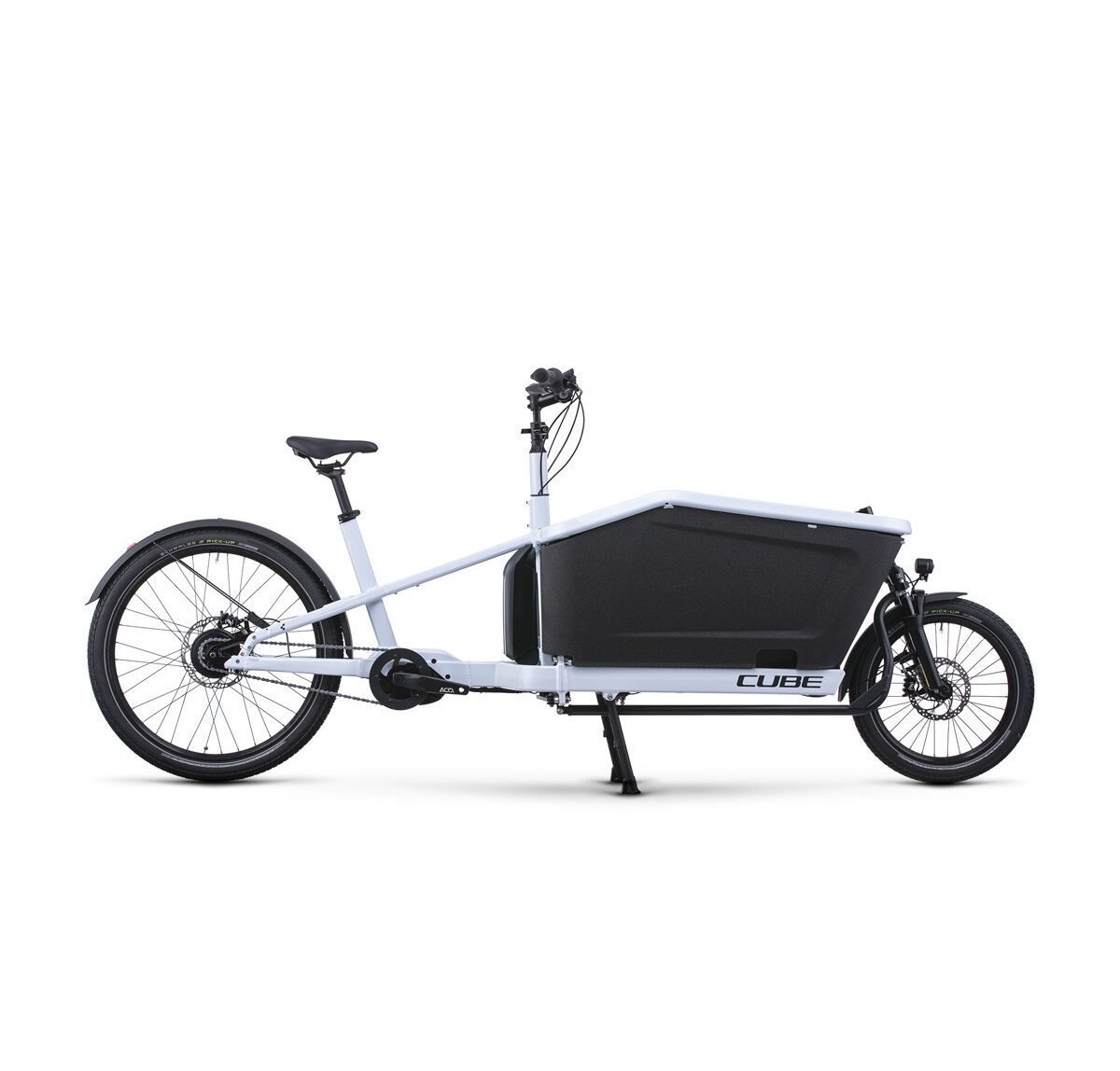 Hybrid-500-flashwhite-n-black-2025-e1774610074932.jpg CUBE Cargo Hybrid 500 flashwhite’n’black 2025 – E‑Lastenrad mit Bosch Cargo Line und 200‑L-Transportbox – Bild 1